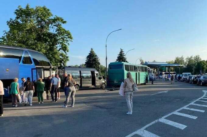 Экскурсии в Беларусь продолжают проводиться с задержками на границе